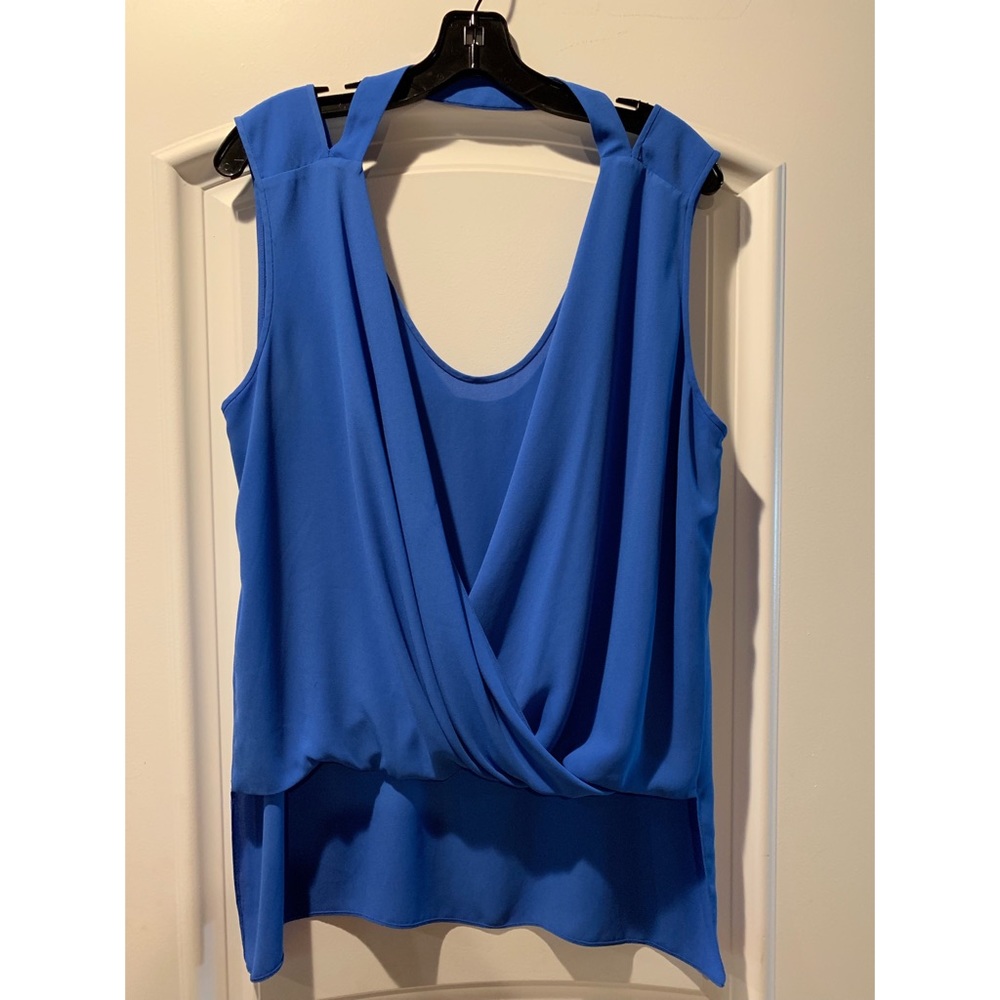 BCBG NICOLETA SLEEVELESS DRAPE TOP